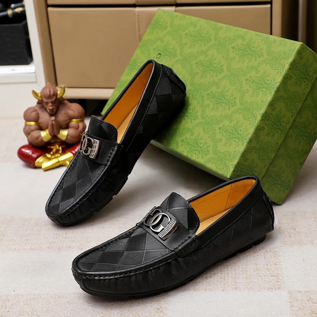 Men's shoes💰360💰🕷🕷️【 GUCCI 】Gucci's best-selling trendy men's casual slip-on shoes 🇨🇳Official website original 1:1 mold 💯Original quality, fine workmanship ☘Fashionable and versatile, perfect shape, comfortable on the feet 🍓Trendy men's recommended model, imported cowhide on the top layer 🎋High-quality pigskin lining, rubber wear-resistant and non-slip outsole, high-end atmosphere, worth owning 🍉Optional 38-44